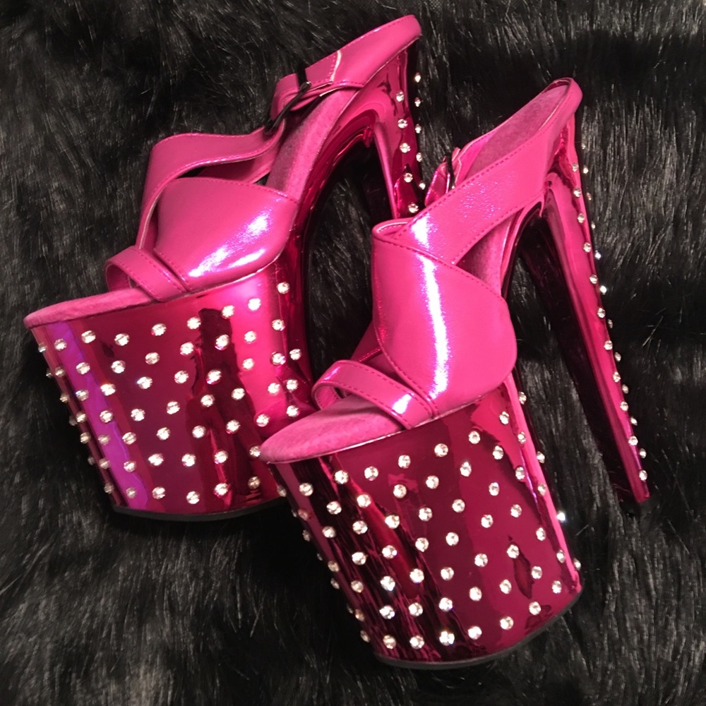 💗NWB! 8" Ellie Rhinestone Platforms!💗